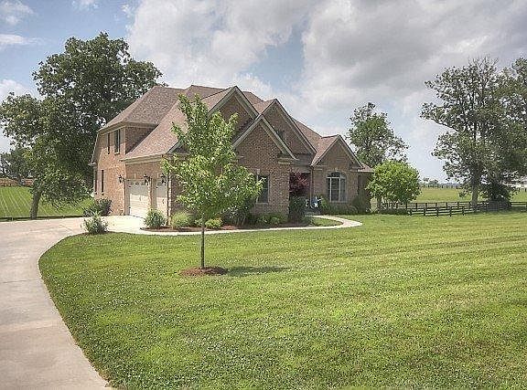 3rd image of 108 Stirling Ln
