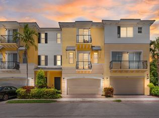 639 NW 38th Cir, Boca Raton, FL 33431