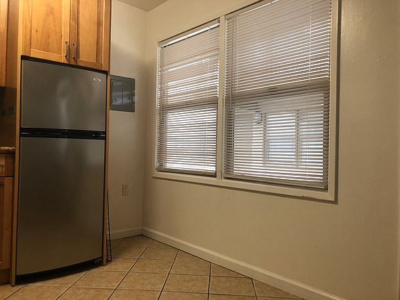 3rd image of 3525 Vicente St #2