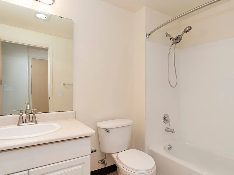 Pickering Place Apartments — Photo 12