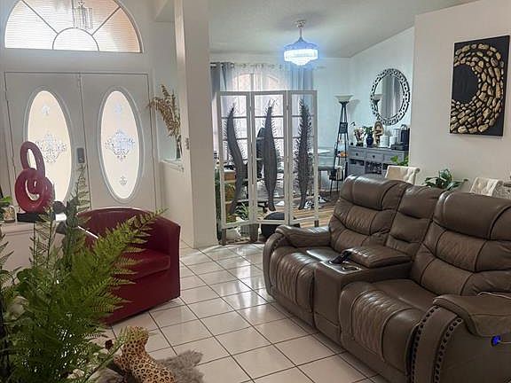 5th image of 13055 Santee St