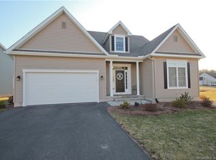 19 Greendale Dr UNIT 19, Suffield, CT 06078