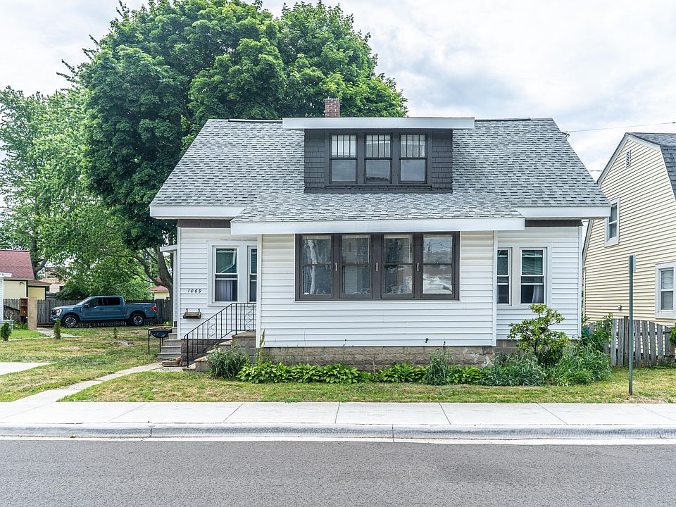 1069 2nd St, Muskegon, MI 49440 | Zillow