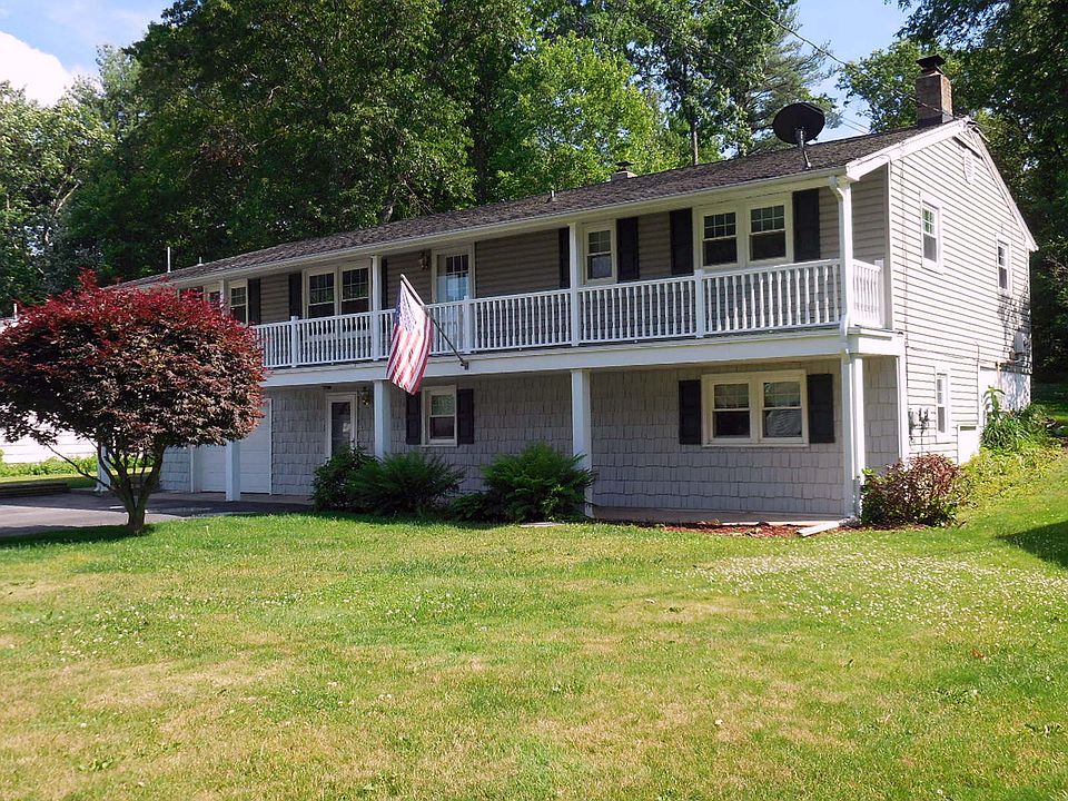 1st image of 34 Woodland Dr