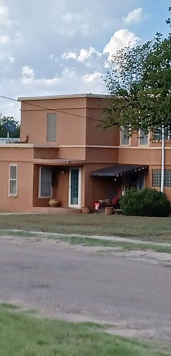1st image of 508 W 4th St