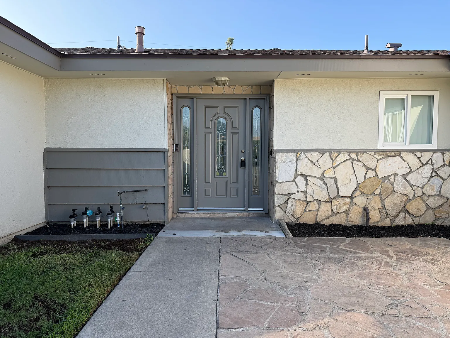 3 bed, 1584 sqft, $3,500 — Photo 3