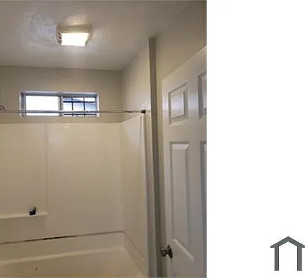 4422 Stanford Ave — Photo 3