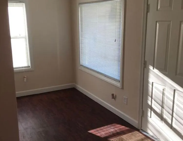 8096 Continental Ave — Photo 6