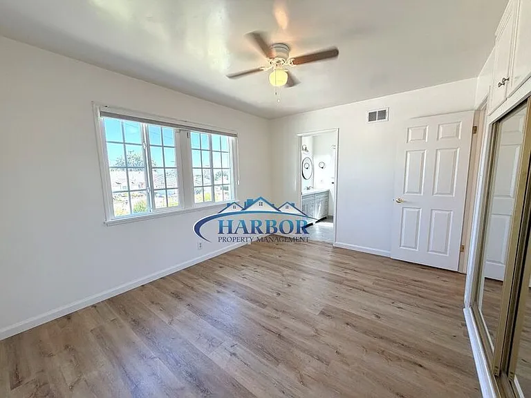 2028 Elberon St — Photo 14