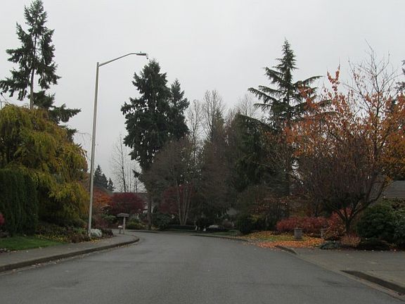 5th image of 731 15th St NE