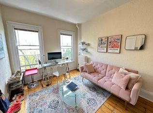 17 S Russell St #4A, Boston, MA 02114
