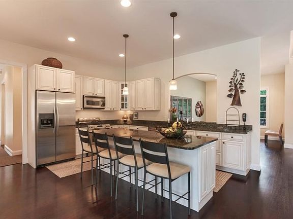 4th image of 13739 Vineyard Ln