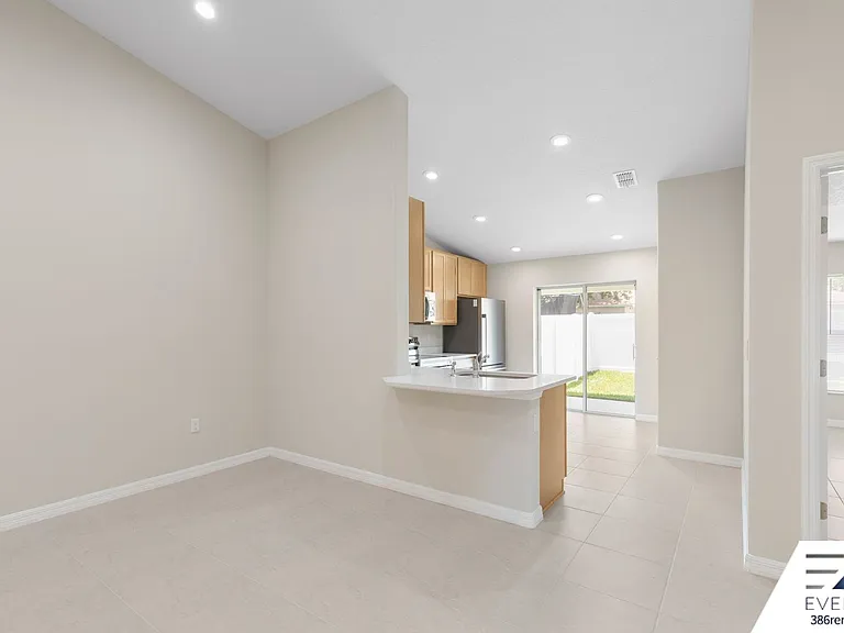 12 Llovera Pl #B — Photo 9