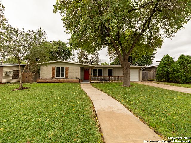 1st image of 434 Springwood Ln