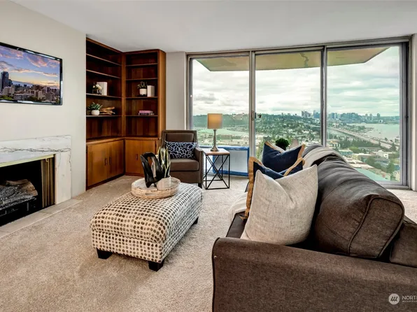 4540 8th Avenue NE #2001, Seattle, WA 98105