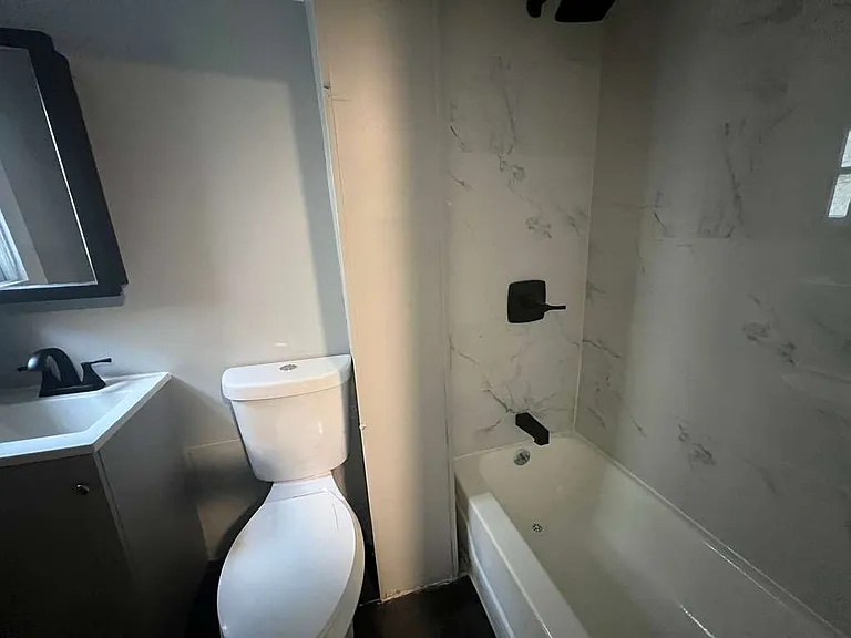93 Spruce St #1R — Photo 5