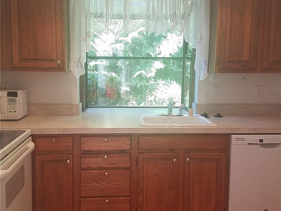 3rd image of 25415 213th Pl SE Unit 26
