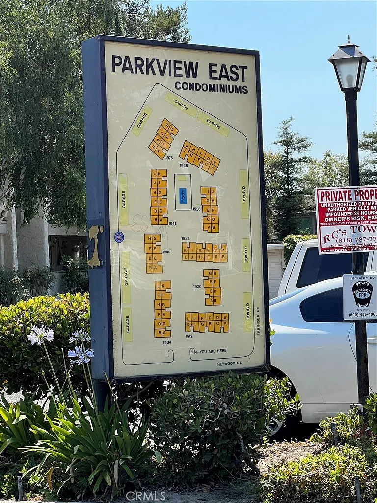2 bed, 879 sqft, $2,380 — Photo 1
