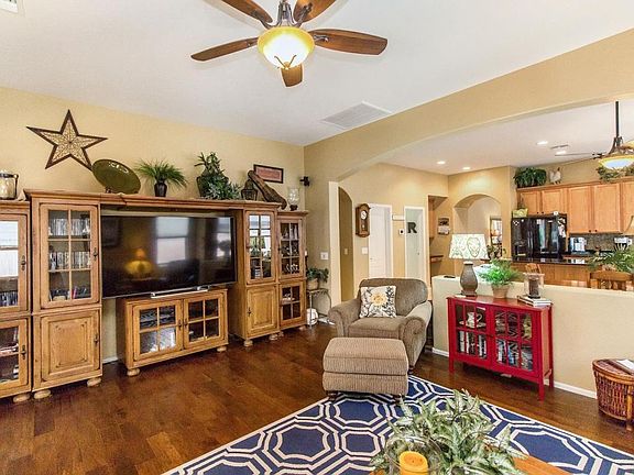 3rd image of 1327 E Palo Verde Dr
