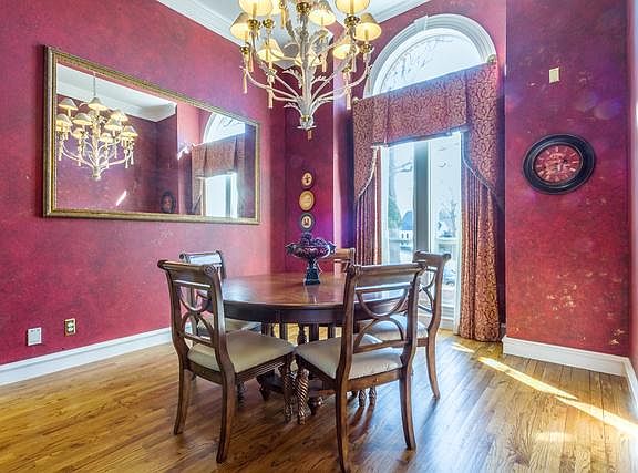 3rd image of 1306 Burgundy Ct