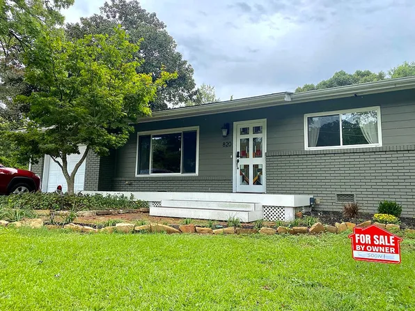 820 W Hills Rd, Knoxville, TN 37909
