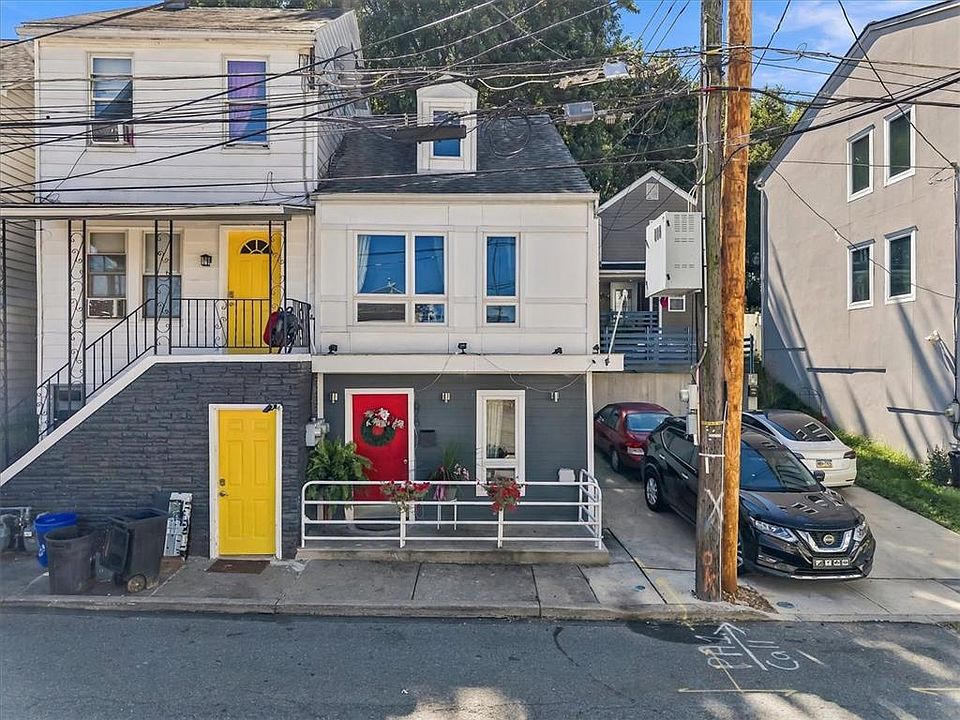 1st image of 676 Pine St