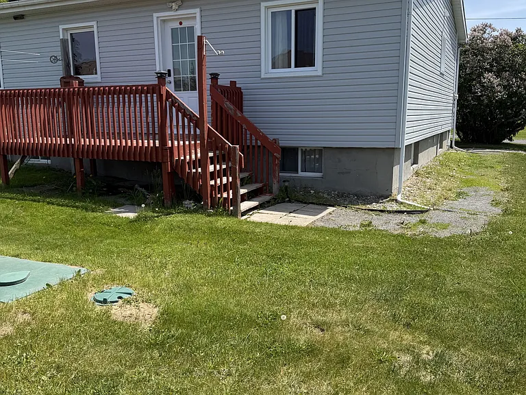 1199 Old Montreal Rd #B — Photo 2