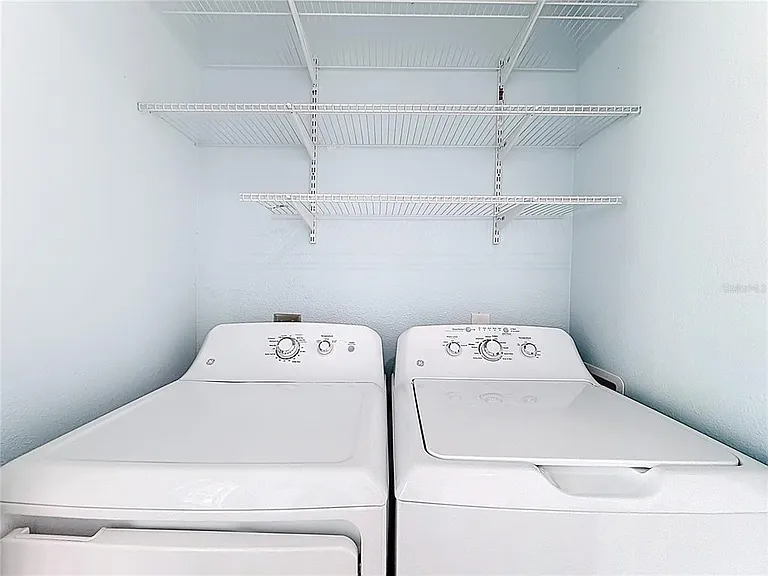 2260 Grenwich Ave #2260 — Photo 11