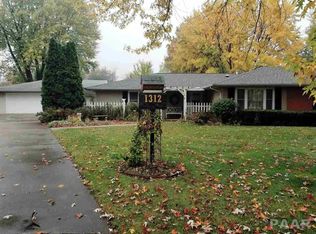 1312 Highview Rd, East Peoria, IL 61611