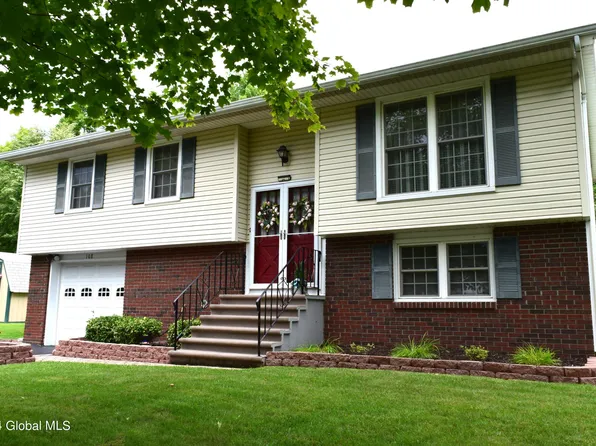 108 Springhollow Drive, Cohoes, NY 12047