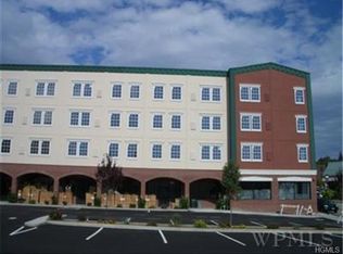 97 Main St APT 3D, Ossining, NY 10562