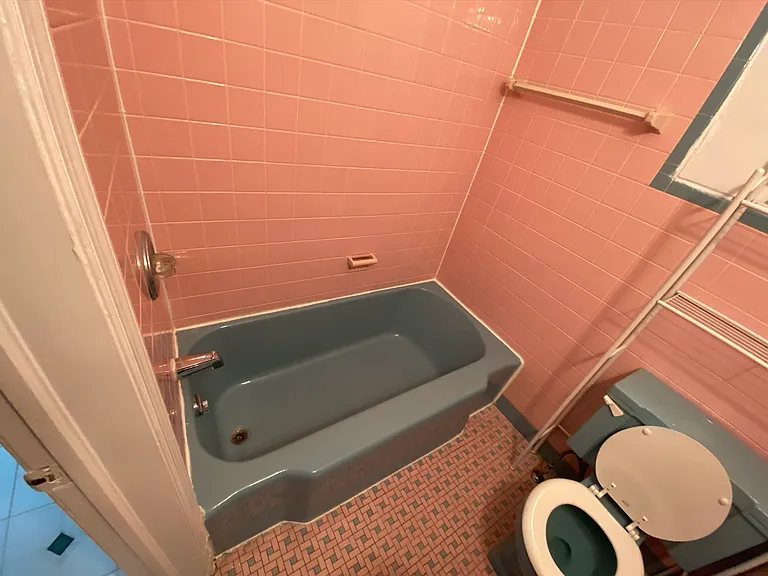 1525 Spruce St #4F — Photo 8