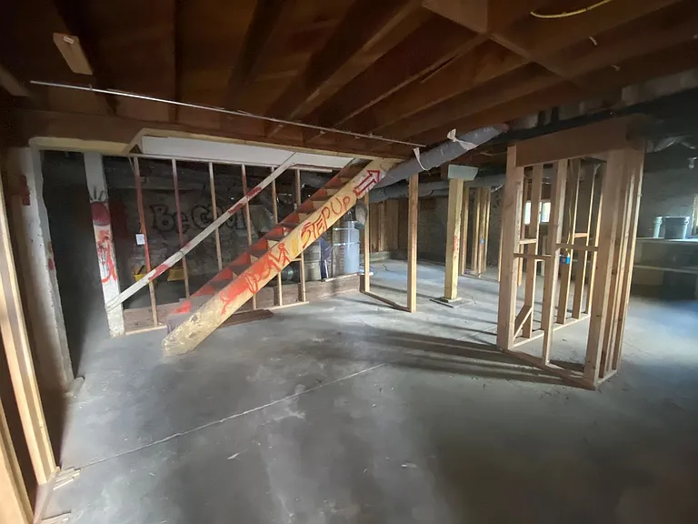635 N 9th St — Photo 11