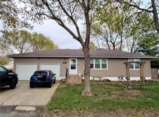 507 Vernon St, Buckner, MO 64016