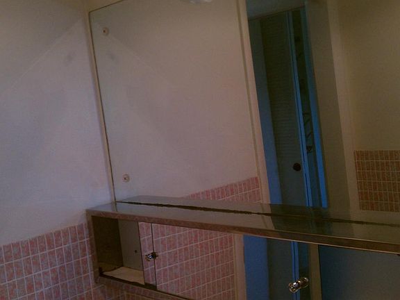 5th image of 2766 Emory Dr E APT B