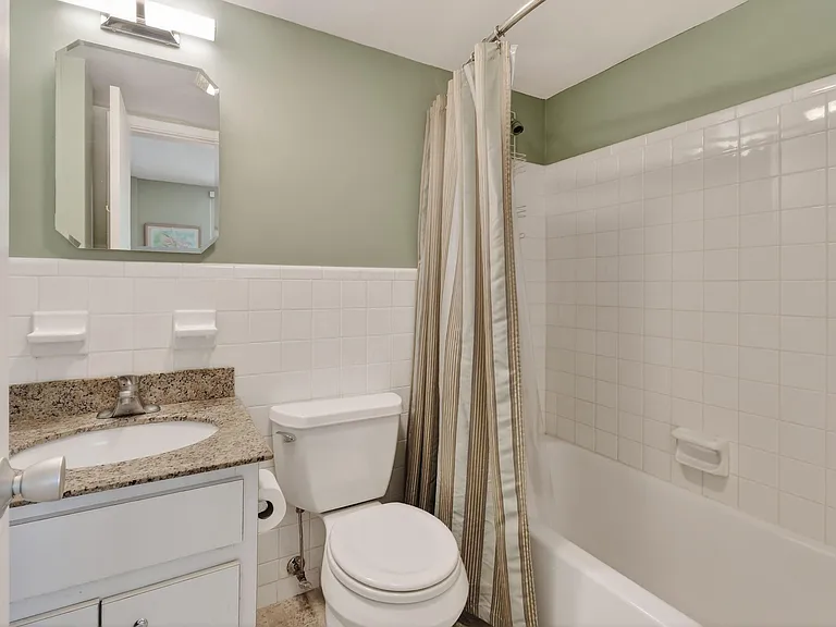 139 Sunrise Ave — Photo 10