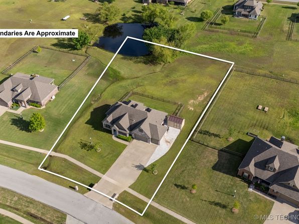 14902 E Fieldstone Dr N, Claremore, OK 74017