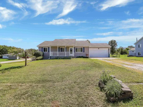 301 W Skene St, Westmoreland, KS 66549