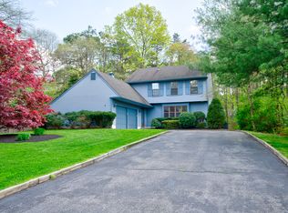 4 Durham Ct, Voorhees, NJ 08043
