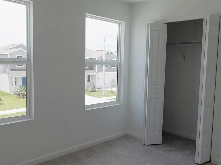 6433 Domizio Dr — Photo 25