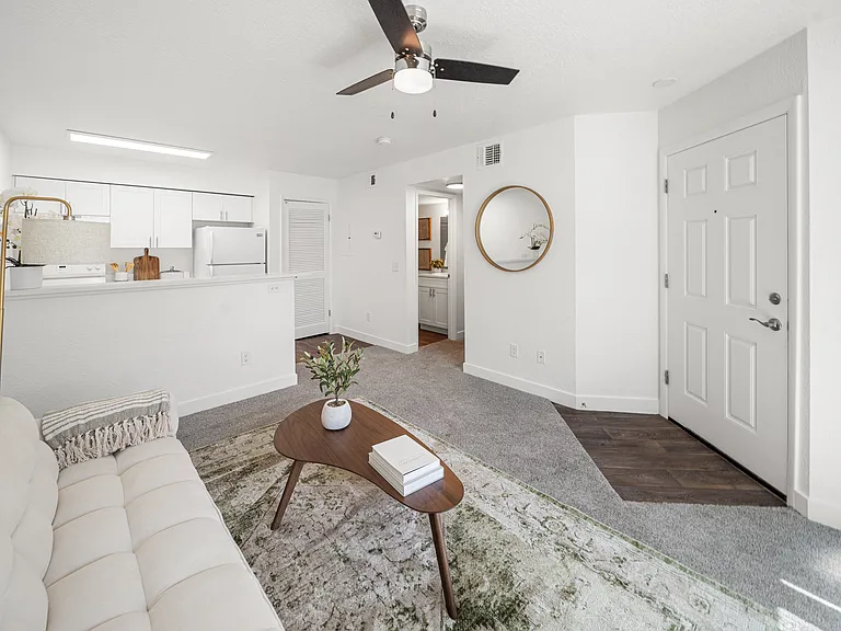 Woodlands Village Apartments — Photo 18