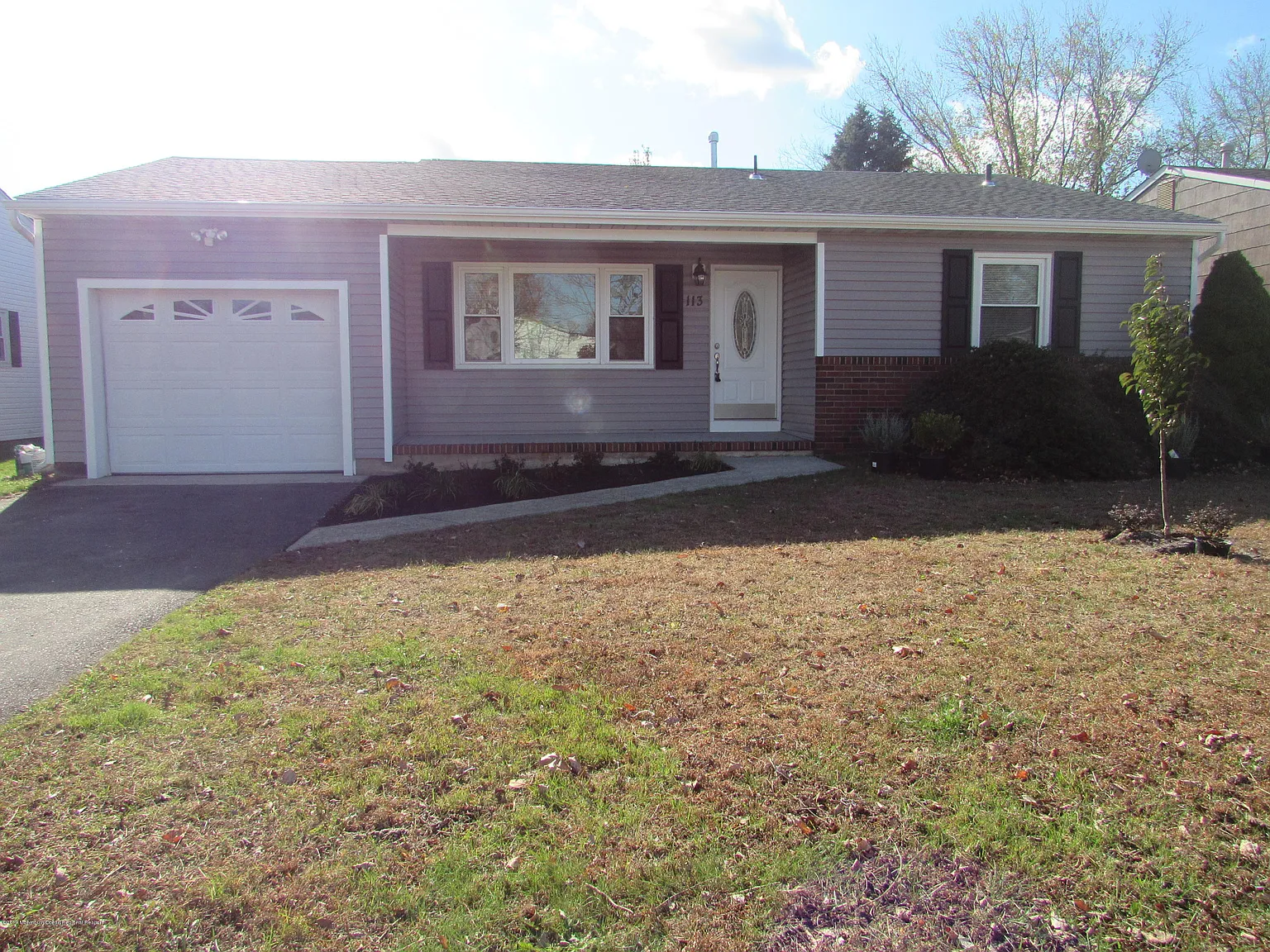 113 Westbrook Dr photo 1