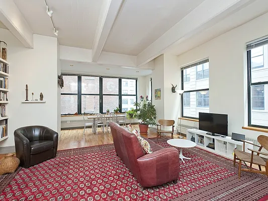 Sold by Sotheby's International Realty | media 1