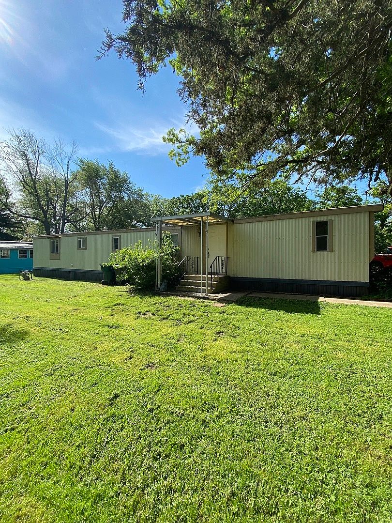 13201 Parkway Ct, Poplar Grove, IL 61065 Zillow