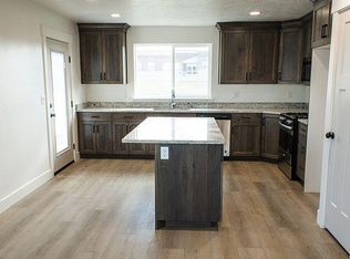 71 E 840 N, Santaquin, UT 84655