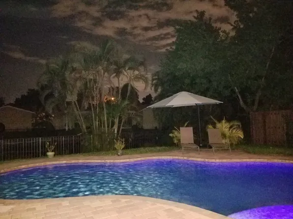 10469 NW 4th St, Fort Lauderdale, FL 33324