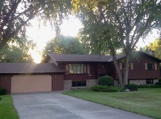 6567 S Oak Ln, Windsor, WI 53598
