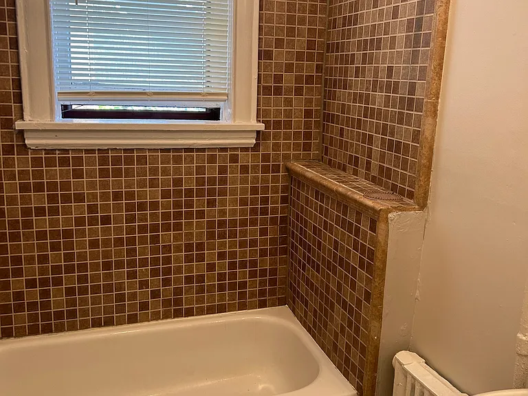 Raymond Flats — Photo 17