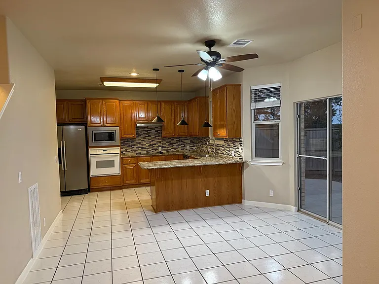11505 Emerald Falls Dr — Photo 5