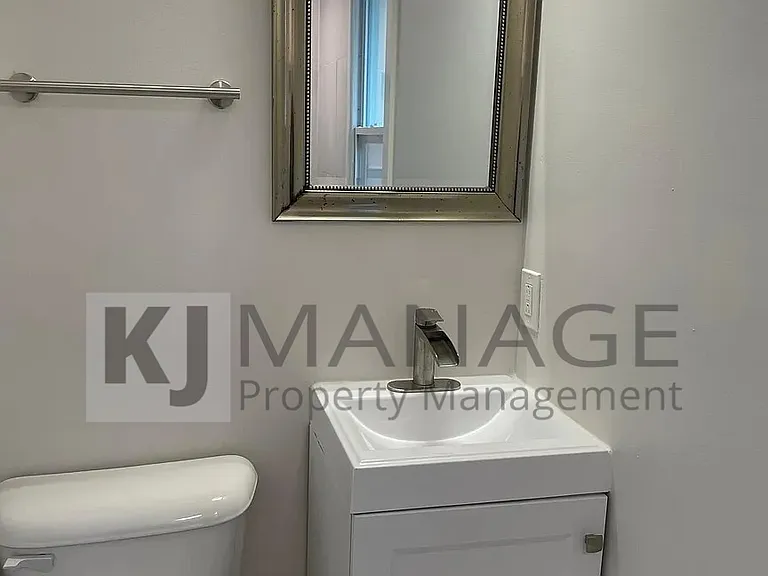 508 E Bernhard Ave — Photo 13